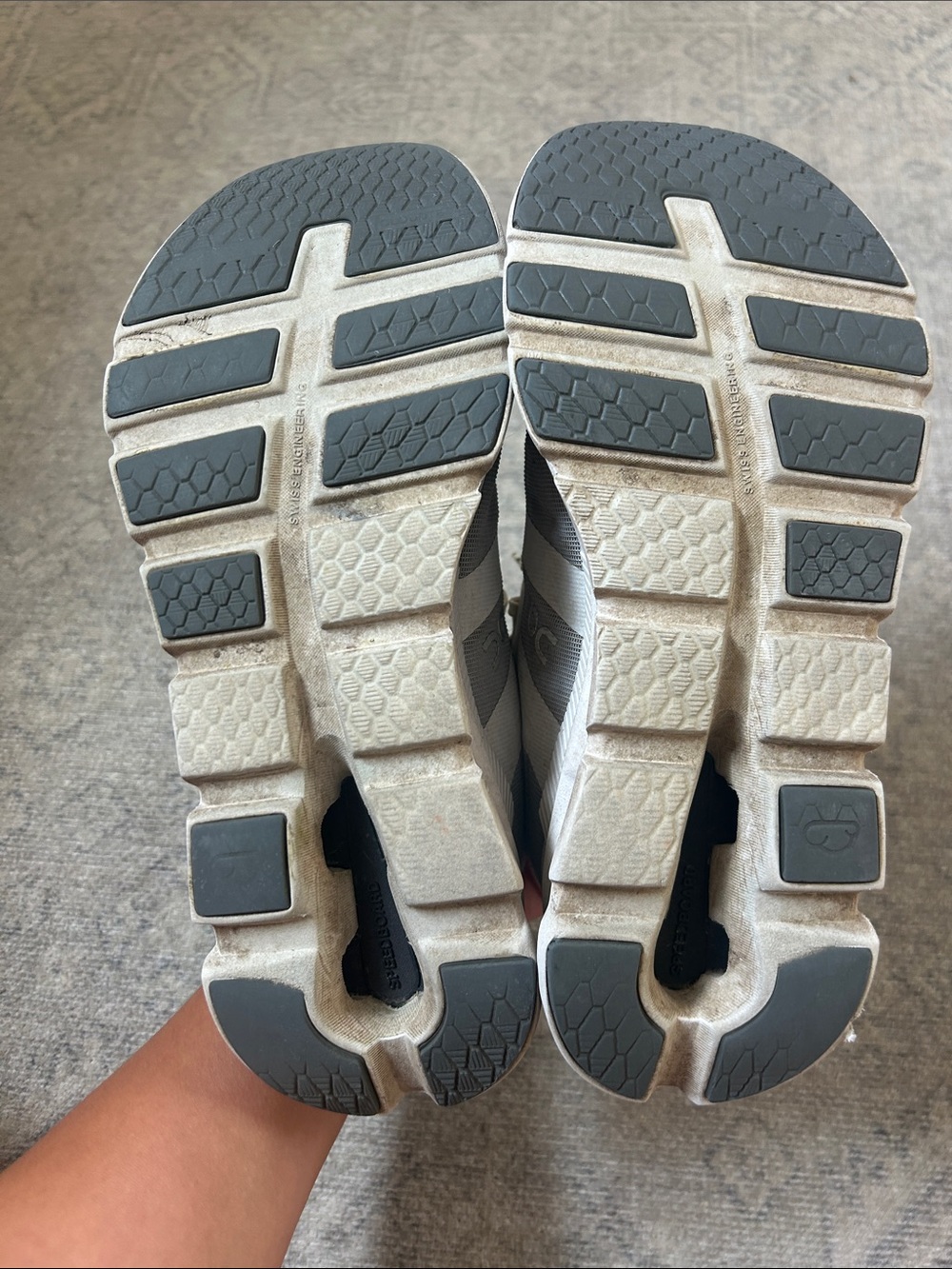 ON RUNNING CLOUDRUNNER WOMENS WHITE FROST - Picture 4 of 6